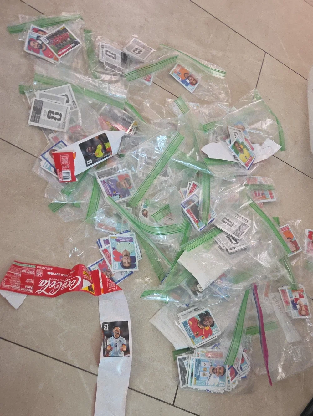 Selling World Cup Fifa Panini Stickers